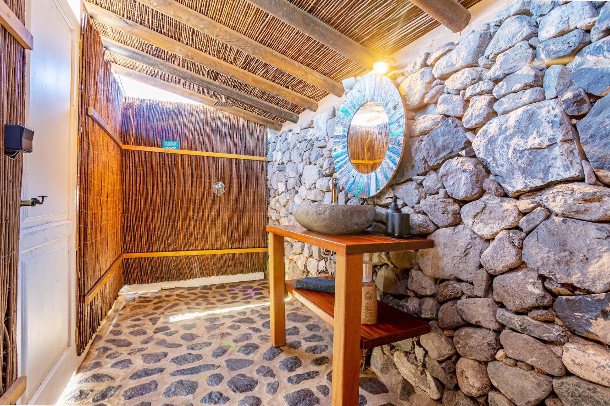 Finca De Arrieta Village - Yurts And Stone Cottages - Shared Pool - Walking Distance To Arrieta Beach - Eco Friendly Табайеско Экстерьер фото