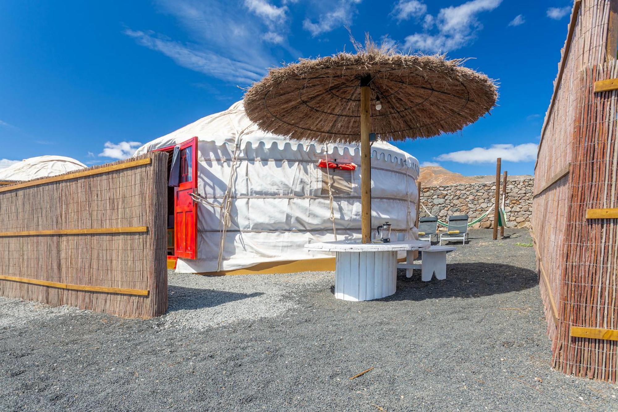Finca De Arrieta Village - Yurts And Stone Cottages - Shared Pool - Walking Distance To Arrieta Beach - Off Grid Табайеско Экстерьер фото