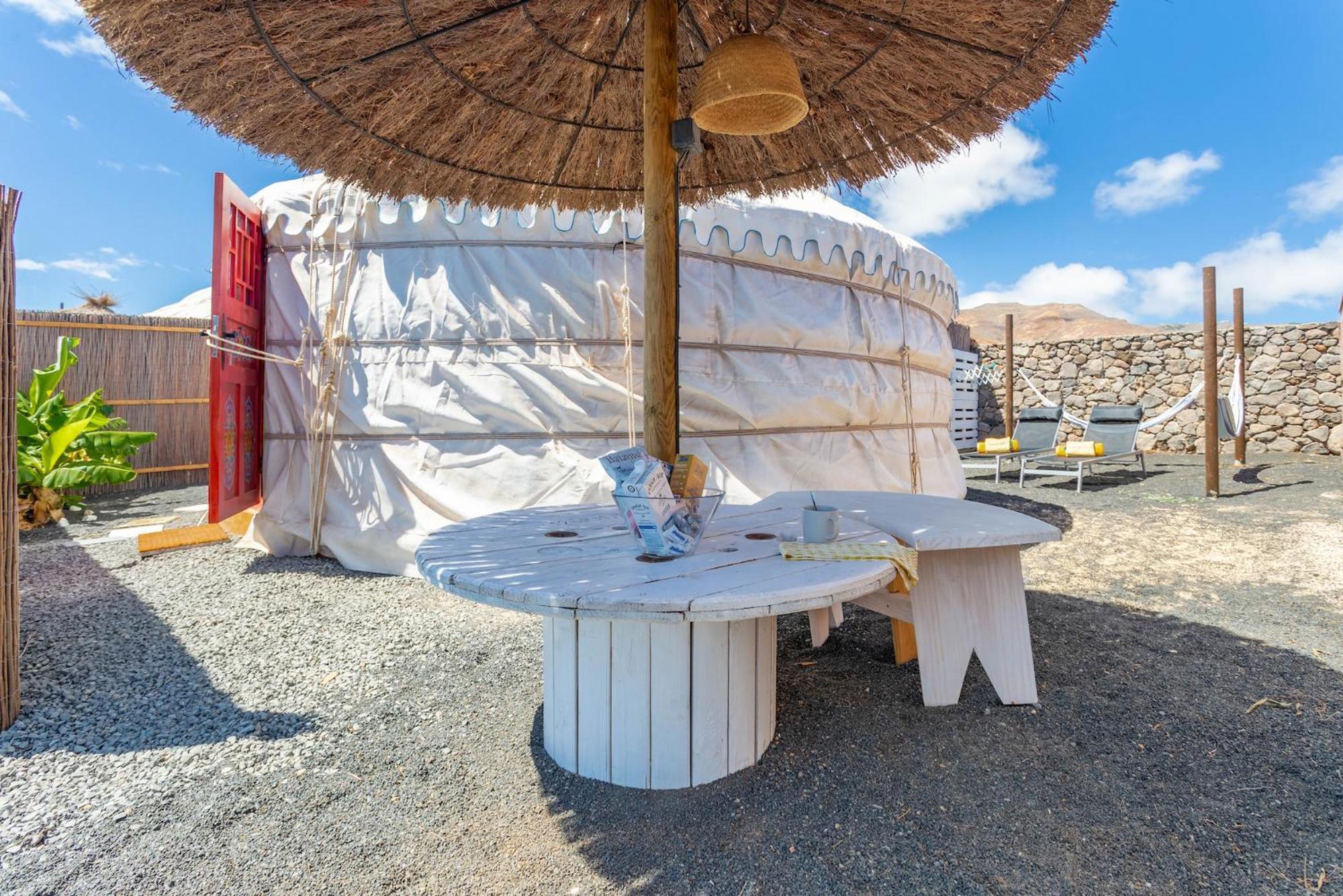 Finca De Arrieta Village - Yurts And Stone Cottages - Shared Pool - Walking Distance To Arrieta Beach - Eco Friendly Табайеско Экстерьер фото