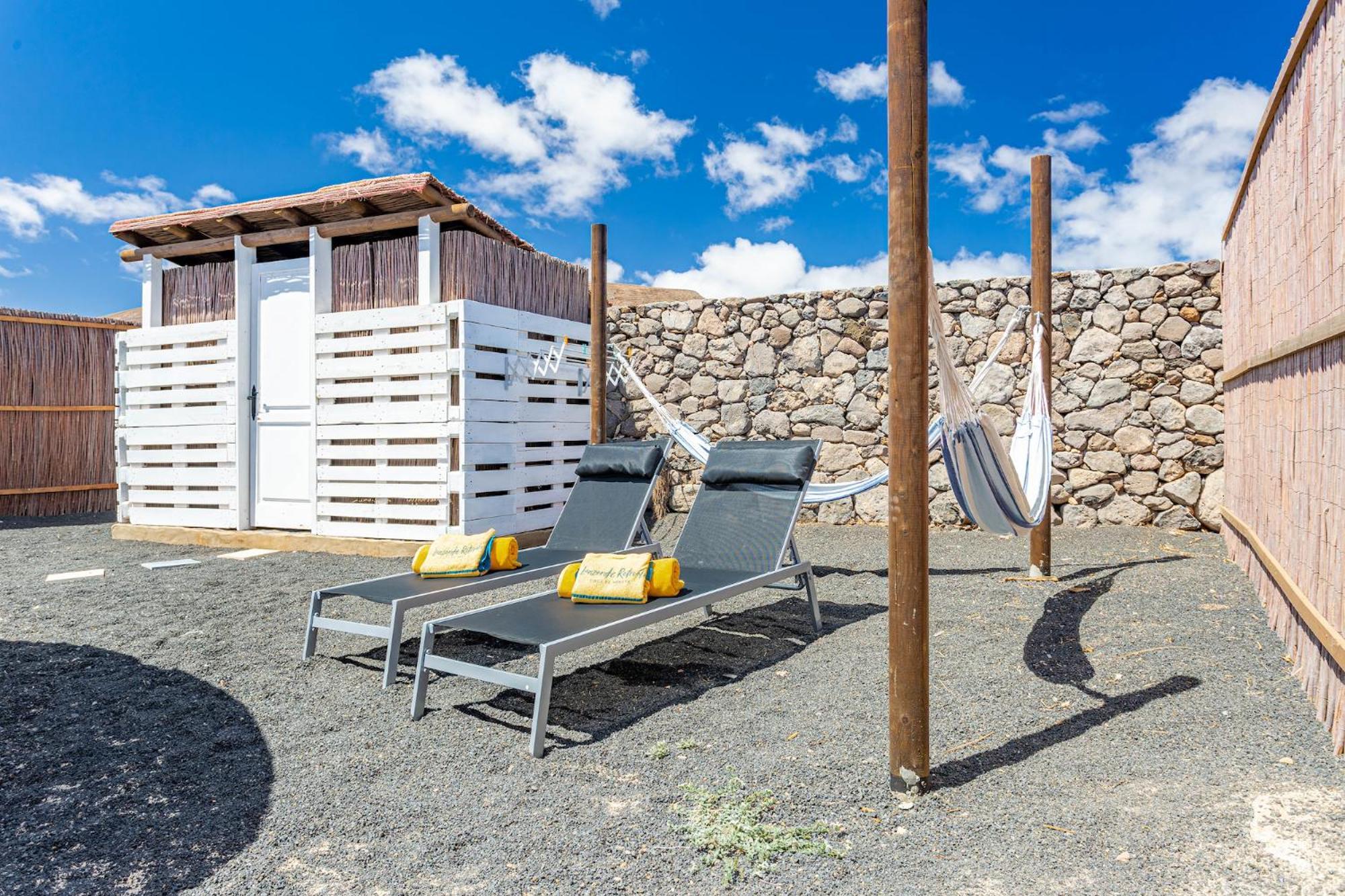 Finca De Arrieta Village - Yurts And Stone Cottages - Shared Pool - Walking Distance To Arrieta Beach - Eco Friendly Табайеско Экстерьер фото